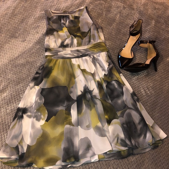 Ann Taylor Dresses & Skirts - Preloved Ann Taylor Dress B15